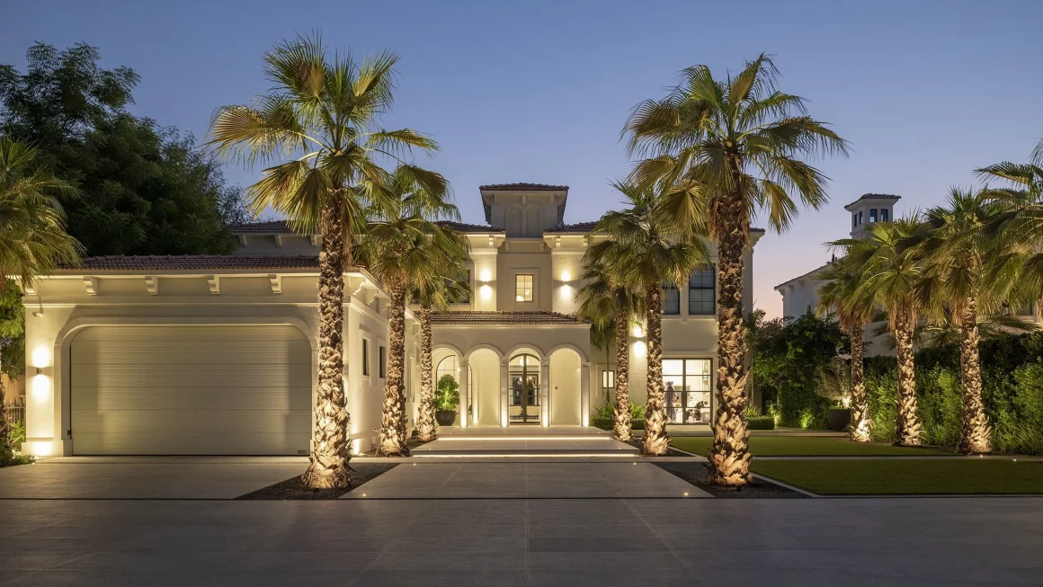How Dimmable Systems Give Luxury Villas Total Lighting Control